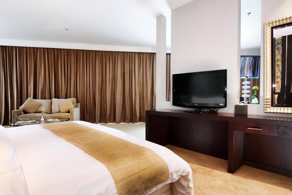Grand Delta Hotel Medan Buitenkant foto
