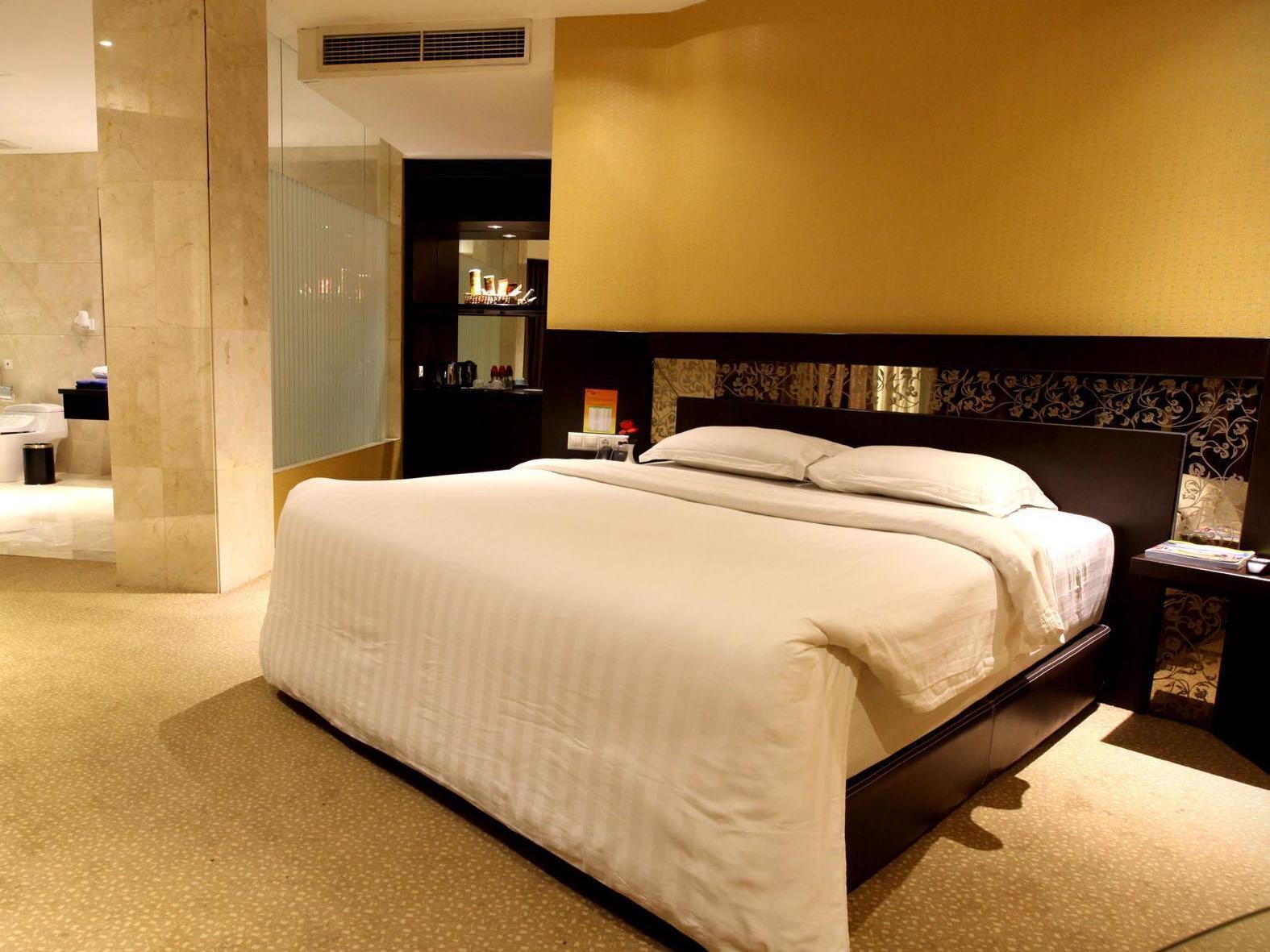 Grand Delta Hotel Medan Buitenkant foto