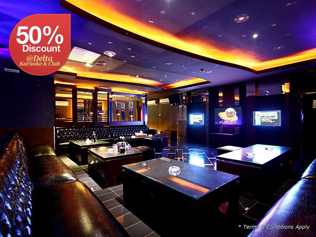 Grand Delta Hotel Medan Buitenkant foto