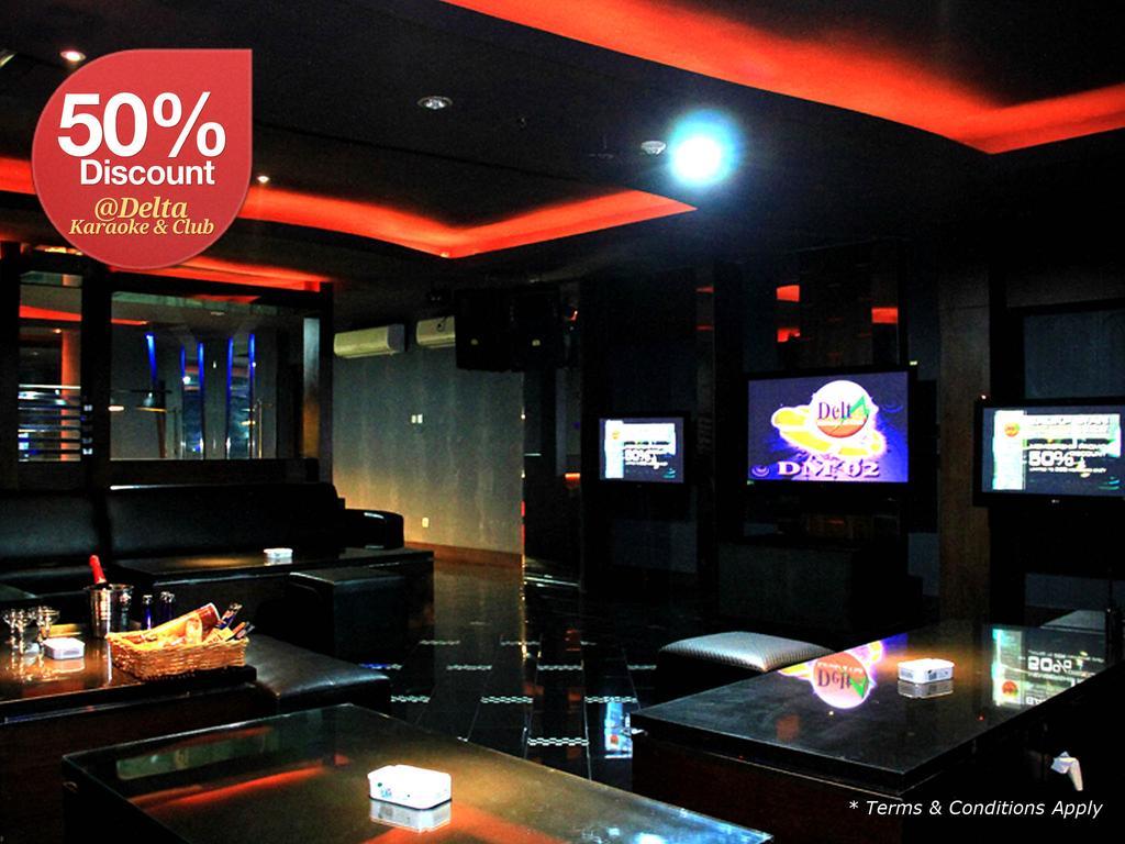 Grand Delta Hotel Medan Buitenkant foto