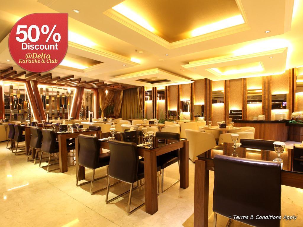 Grand Delta Hotel Medan Buitenkant foto